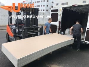 Kipsplaatide tõstmine korrusele, kipsplaatide transport, kipsplaatide tõsteteenus, kolimisteenus tallinnas, kolimine, Uksest Ukseni (6)